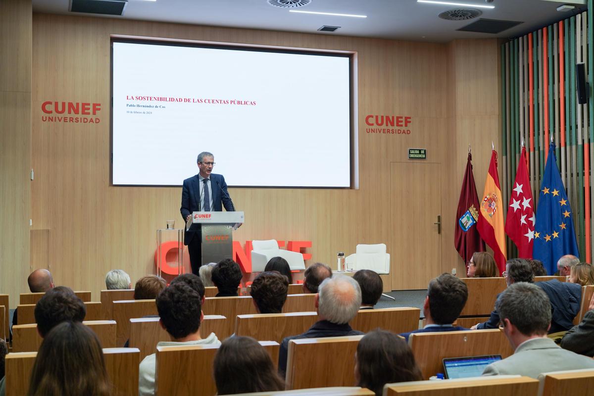 Pablo Hernández de Cos en el segundo seminario del ciclo Retos Estructurales de la Economía Española