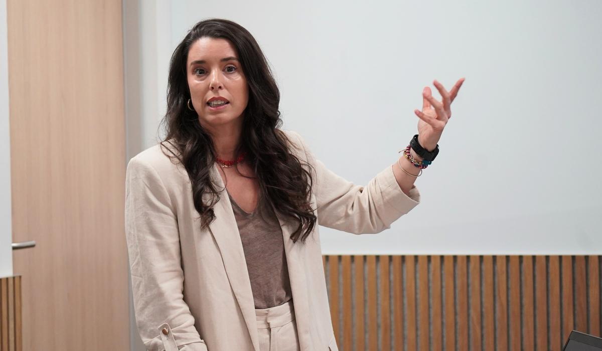 Iria da Cunha en CUNEF Universidad