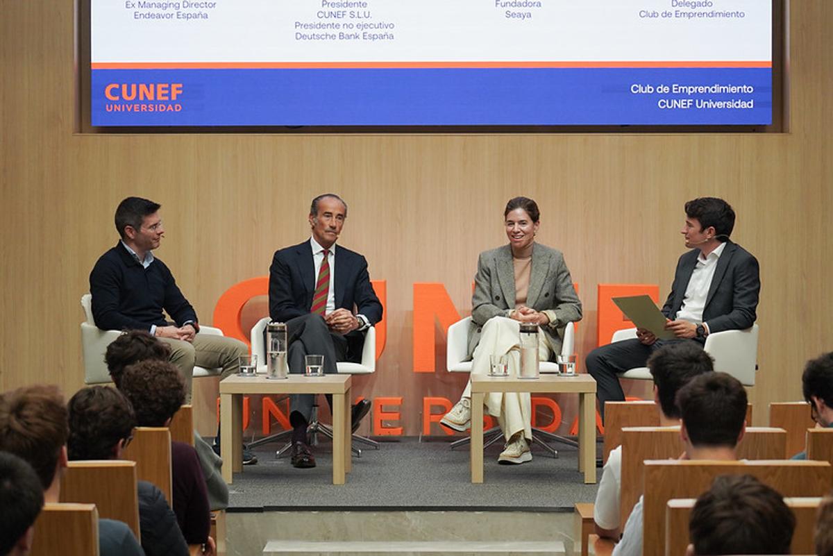 Antonio Iglesias, Antonio Rodríguez-Pina, Beatriz González e Íñigo Gómez-Jordana.