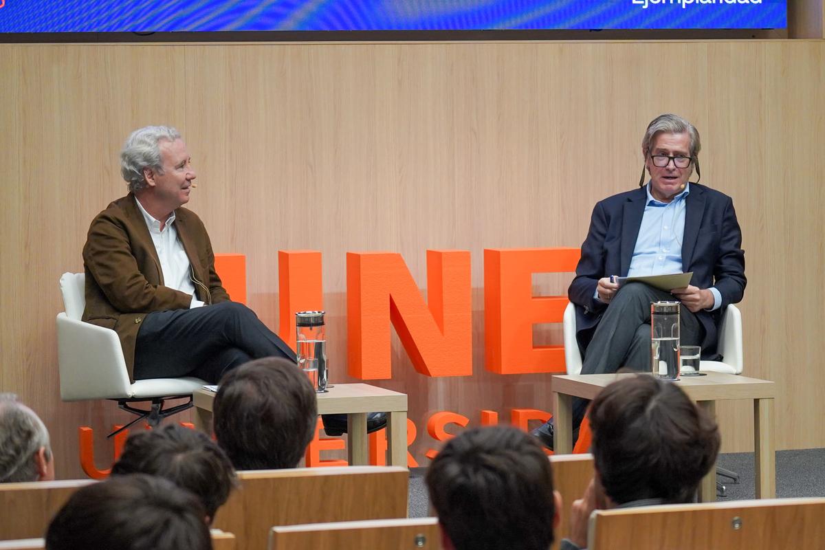 El director de la Cátedra de la Ejemplaridad de CUNEF Universidad, Javier Gomá Lanzón, conversa con José María de Areilza Carvajal. 
