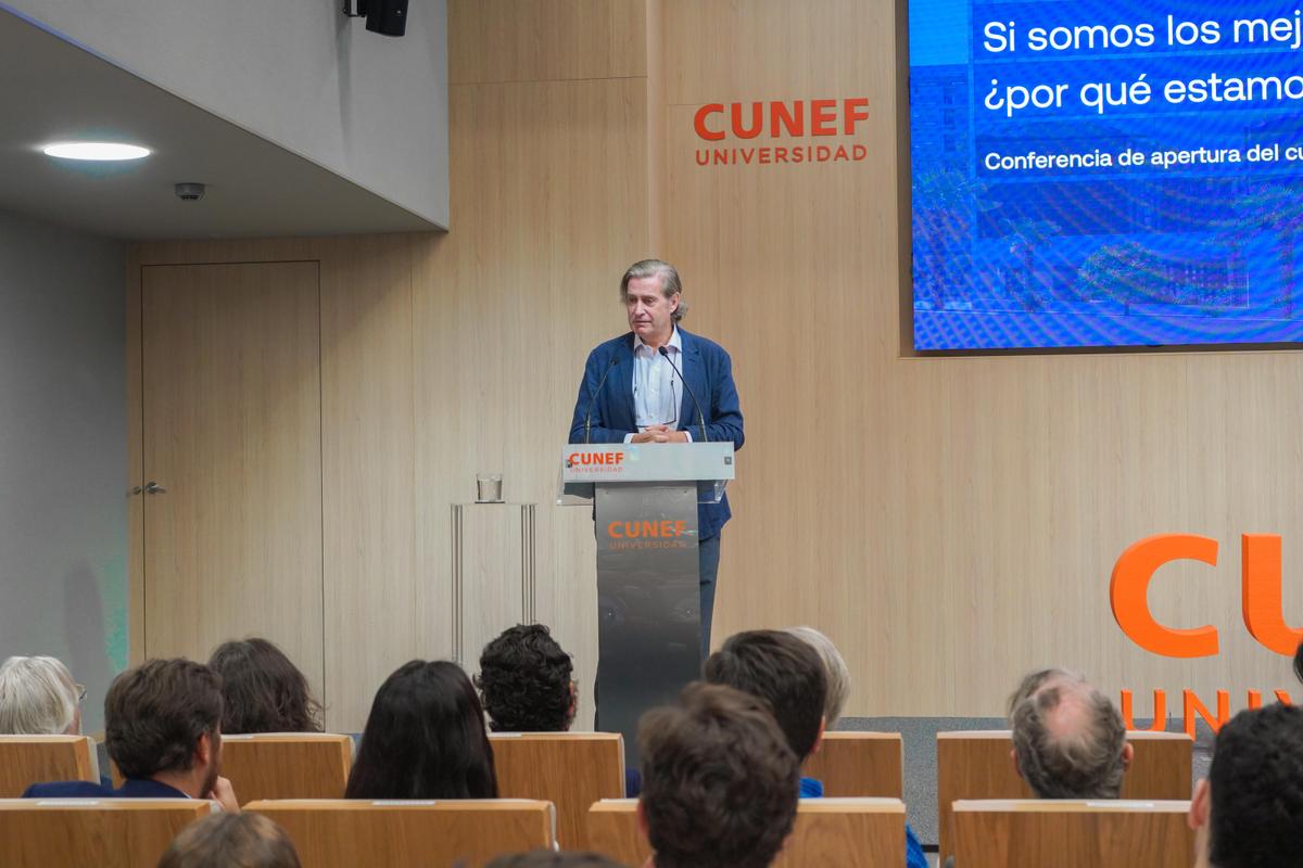 El director de la Cátedra de la Ejemplaridad, Javier Gomá, durante la conferencia