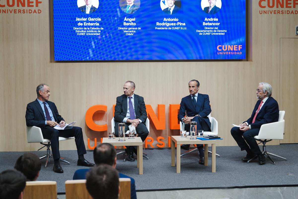 Photo of Javier García de Enterría, Ángel Benito, Antonio Rodríguez-Pina y Andrés Betancor.