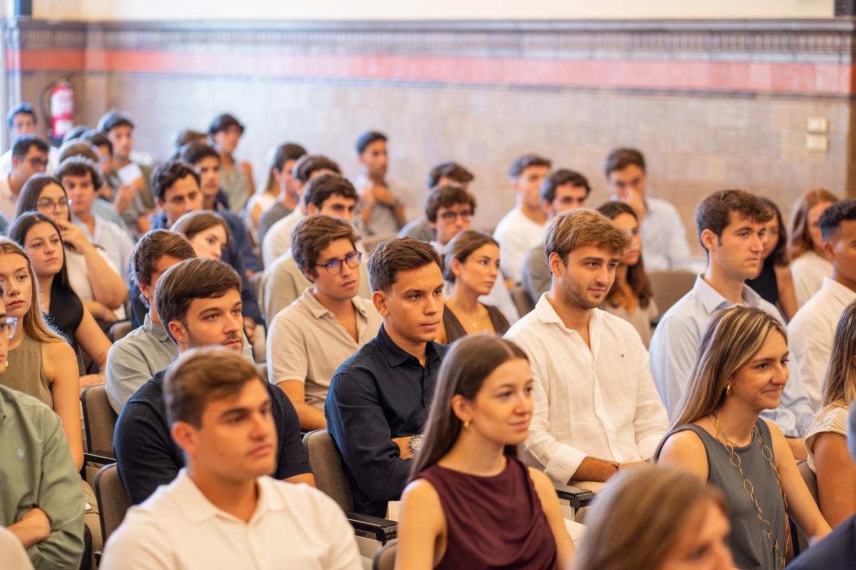 Estudiantes del Máster Universitario en Auditoría de Cuentas, durante la jornada de bienvenida (Welcome Day) celebrada el pasado 2 de septiembre de 2024 en el Campus Pirineos de CUNEF Universidad