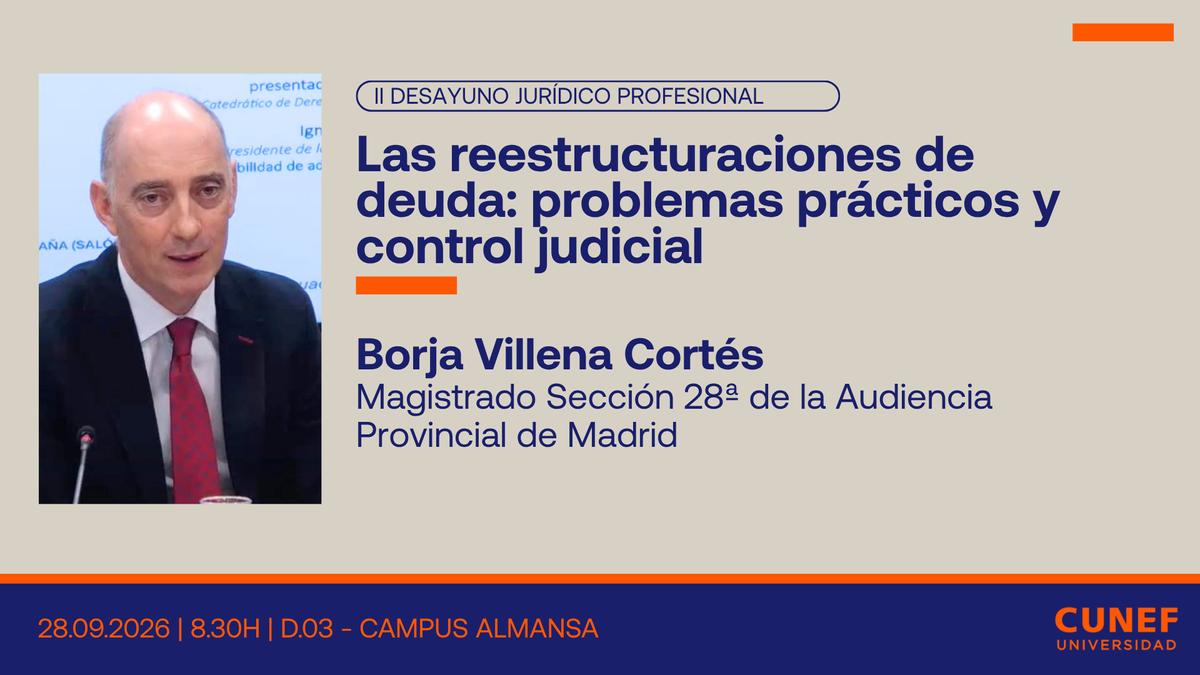 Un ponente presenta un tema sobre reestructuraciones de deuda en un evento jurídico profesional.