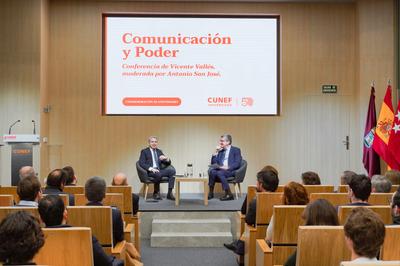 CUNEF Universidad hosts a discussion on "Communication and Power" led by journalists Vicente Vallés and Antonio San José