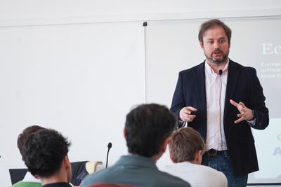 La Escuela Politécnica Superior de CUNEF Universidad reflexiona sobre la soberanía digital y el control del dato