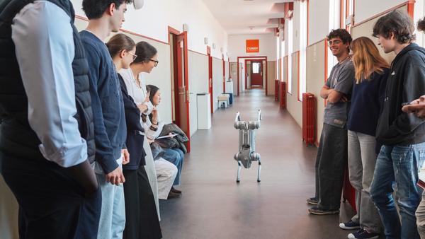 CUNEF Universidad impulsa la formación en ingeniería con tecnología robótica de última generación