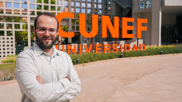 Luis Martínez Zoroa, investigador de CUNEF Universidad, es reconocido como referente internacional en los avances sobre el problema de Navier-Stokes