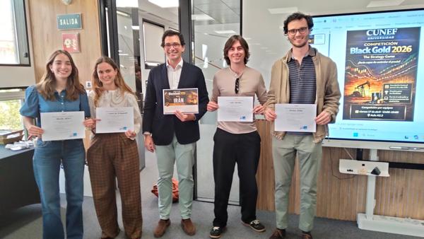 CUNEF Universidad premia a los ganadores de la primera edición de la competición “Dinámica del mercado del petróleo”