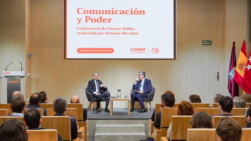 CUNEF Universidad hosts a discussion on "Communication and Power" led by journalists Vicente Vallés and Antonio San José