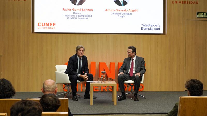 La Cátedra de la Ejemplaridad analiza la geopolítica de la energía con el consejero delegado de Enagás