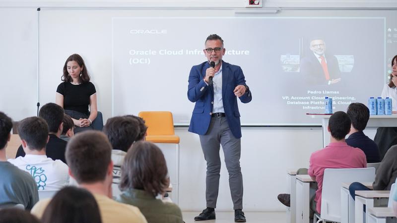 CUNEF Universidad y Oracle: la formación de vanguardia en IA y Cloud llena las aulas de la Escuela Politécnica Superior