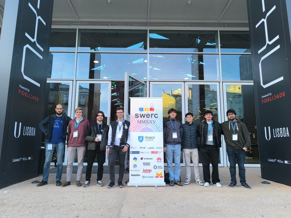 Estudiantes de la Escuela Politécnica Superior participan en el SWERC de noviembre 2025.