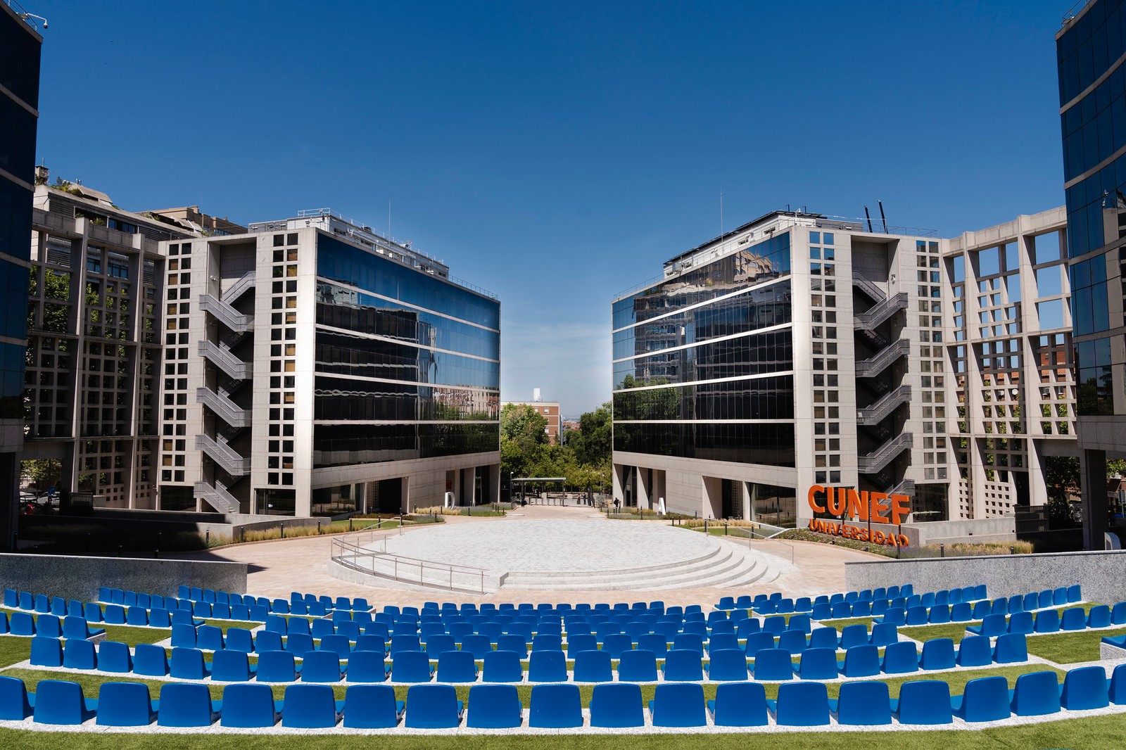 Un grupo de estudiantes internacionales de CUNEF Universidad.